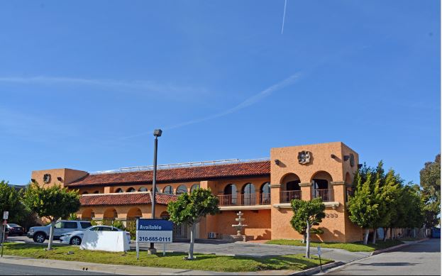 2233 E. El Segundo